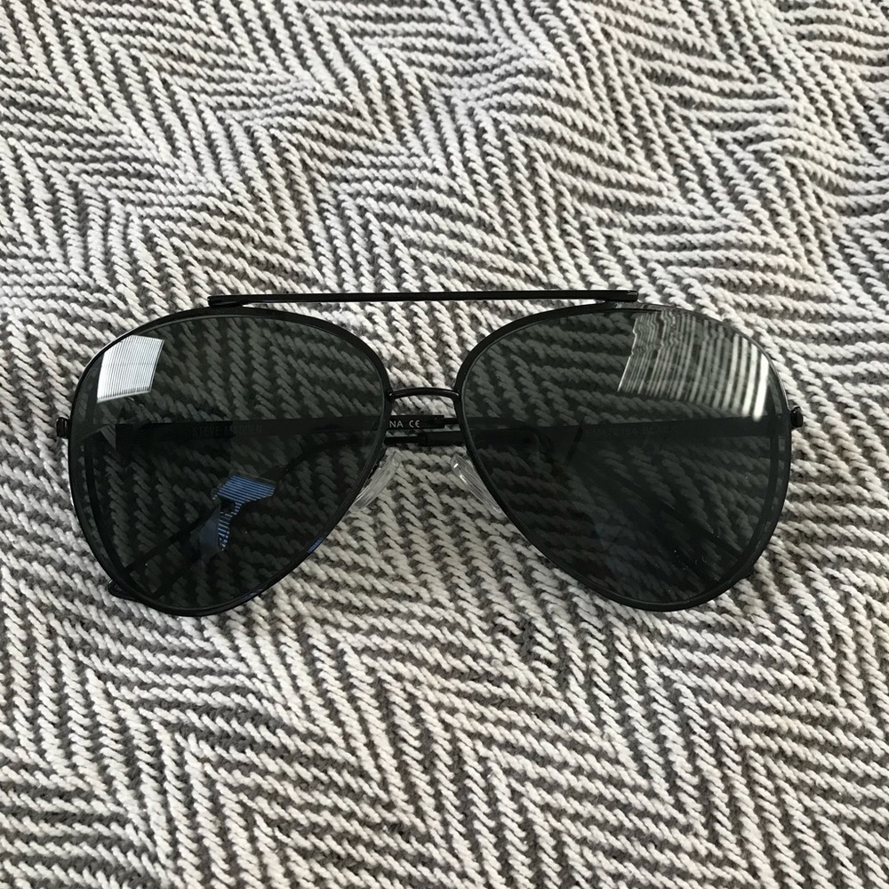 Steve Madden Aviator Sunglasses