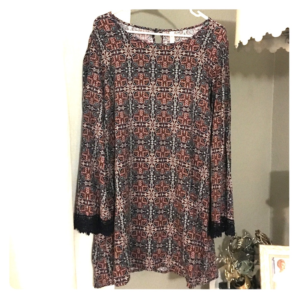 Xhilaration bell sleeve dress