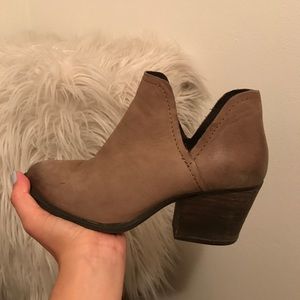 Steve Madden Tan Booties