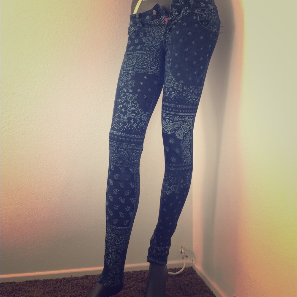 ROYAL ☠️ BONES Super Skinny Jeans