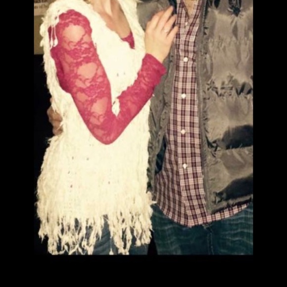 Vest - Picture 3 of 4