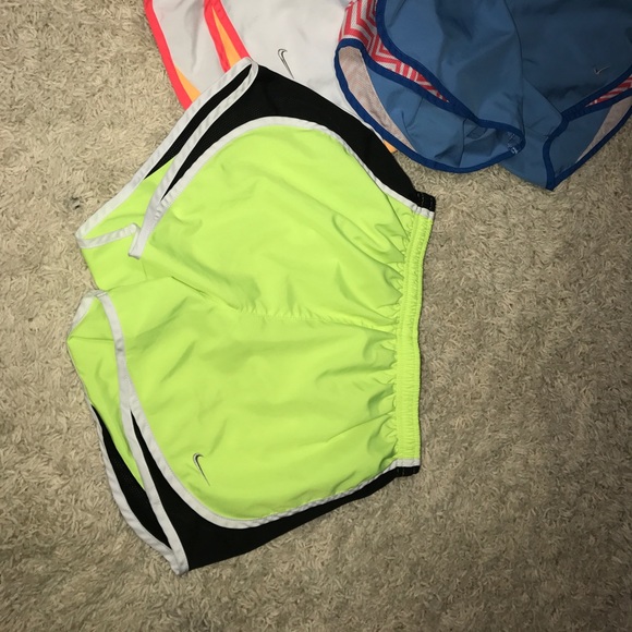 3 pairs of Nike shorts - Picture 2 of 5