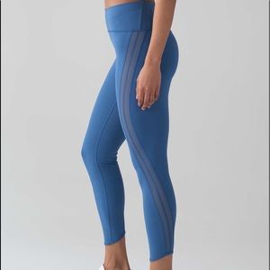 Lululemon sz 4. Sun Setter 7/8 pant. Royal Blue