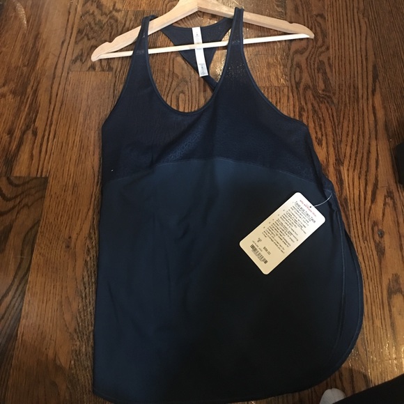 lululemon athletica Tops - Lululemon twist and train tank size: 6