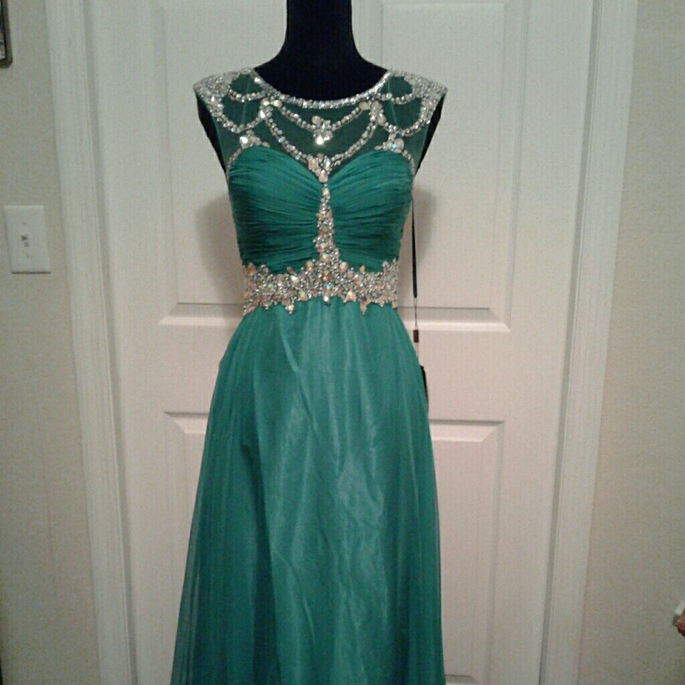 Long prom & homecoming dress May queen
