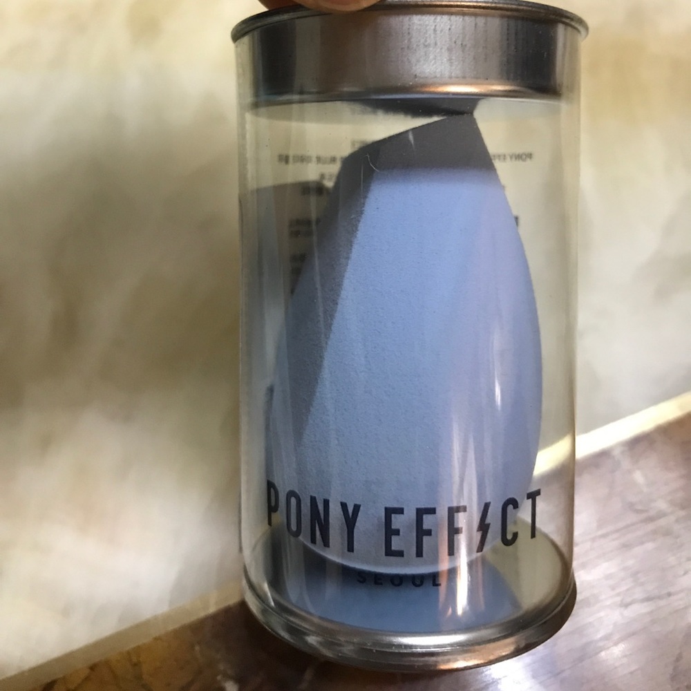 pony effect pebble sponge blender