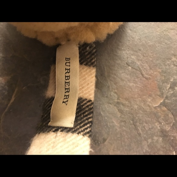 Burberry ear muffs - Picture 3 of 3