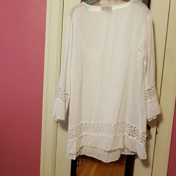 White tunic top XL nwot - Picture 2 of 2