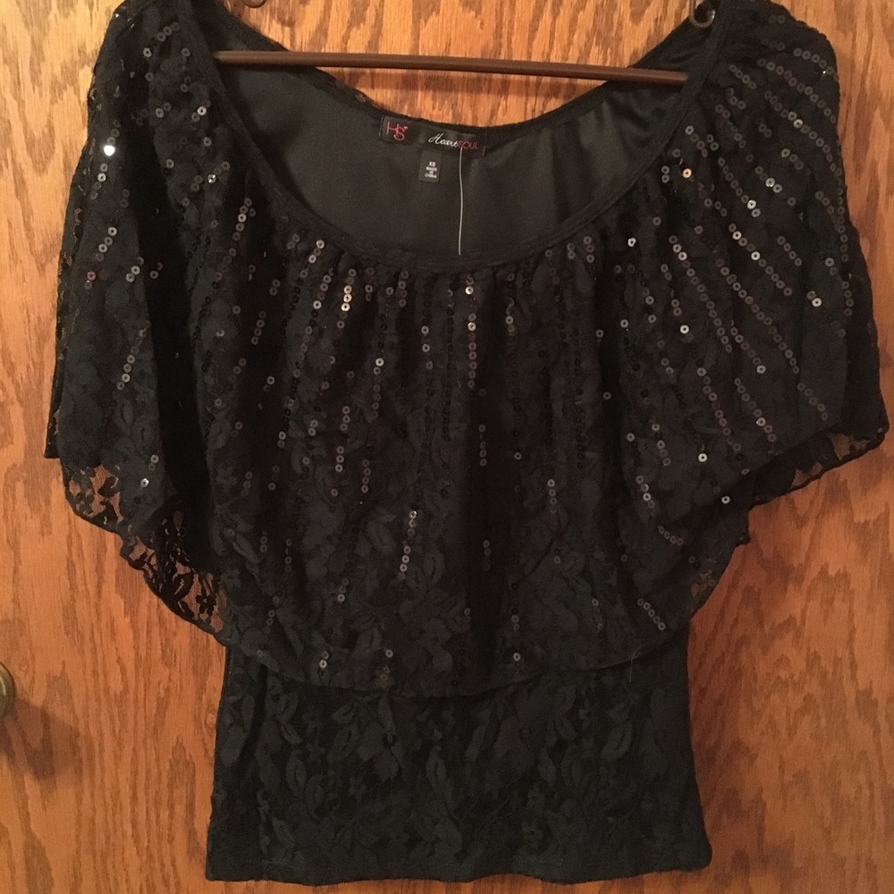 BLACK SEQUINS TOP