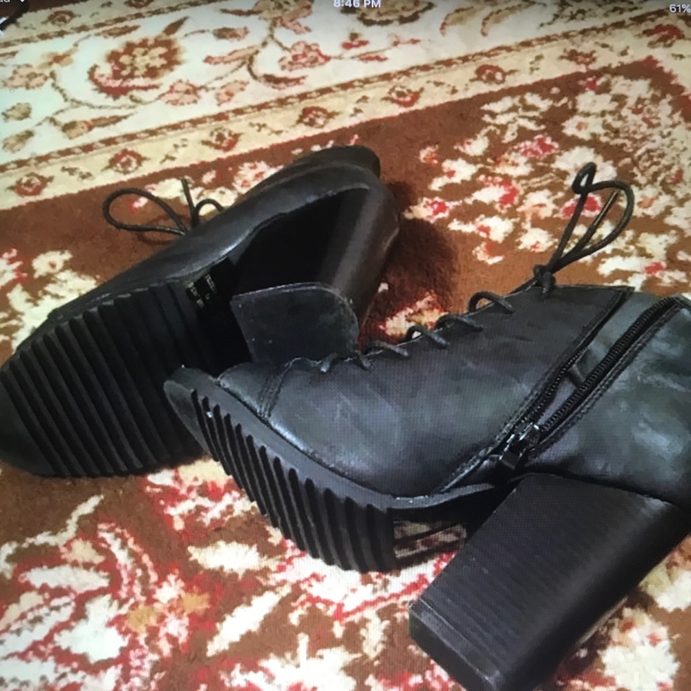 Open toe booties - Picture 3 of 3