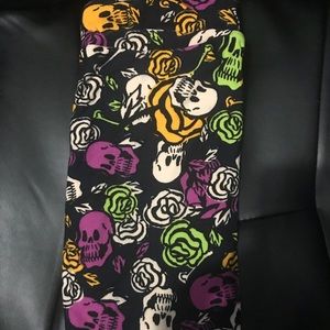 Lularoe Halloween Capsule Rose Skull Leggings OS