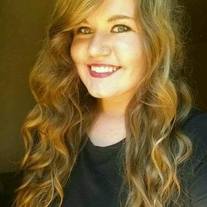 Meet your Posher, Kaitlyn