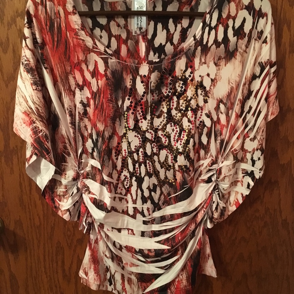 CHEETAH PRINT AND SEQUINS TOP!!