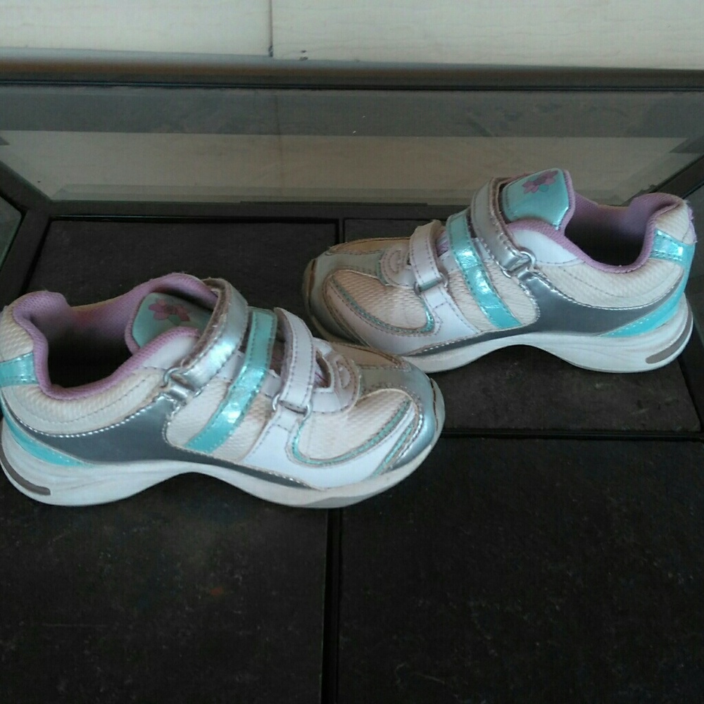 Disney Tinkerbell girls shoes size 8