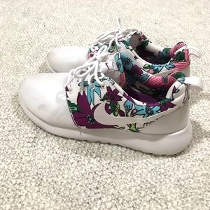Nike Roshe One Aloha Print 🌺