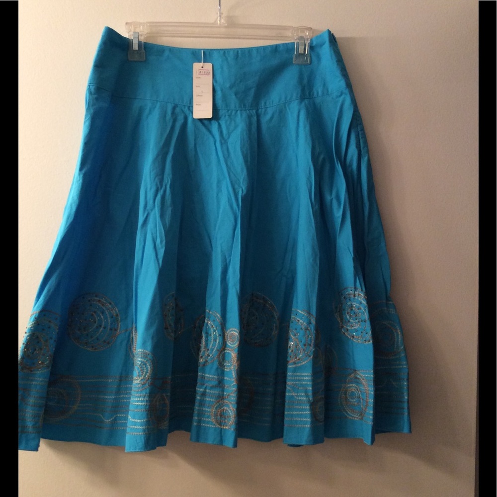 Turquoise skirt size L with embellishments!