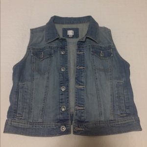 Jean Vest