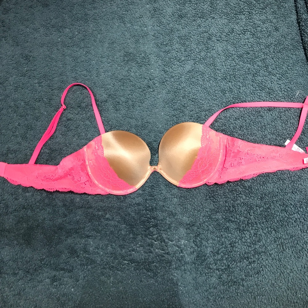 Victoria's Secret PINK versatile bra.