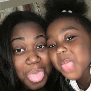 Meet your Posher, Marissa