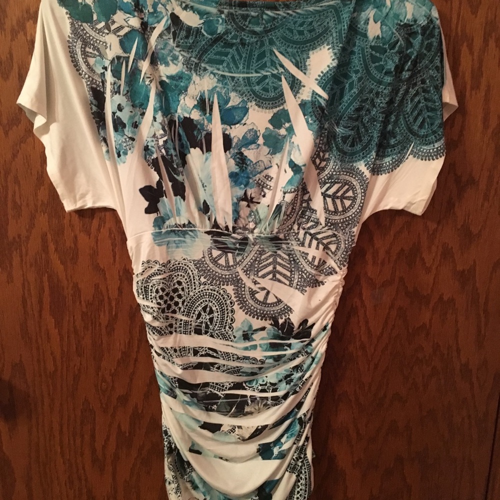 Patterned top! - Picture 2 of 3