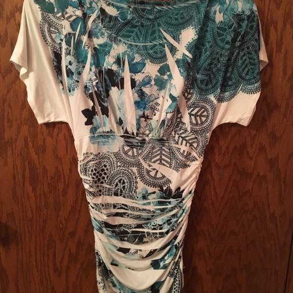 Patterned top! - Picture 2 of 3