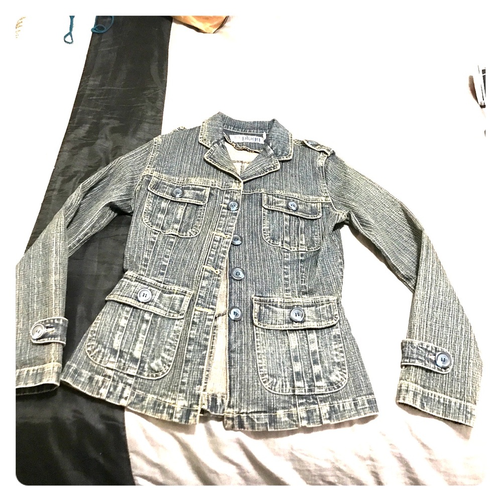 Jean Jacket Size M. Never worn. No tags.