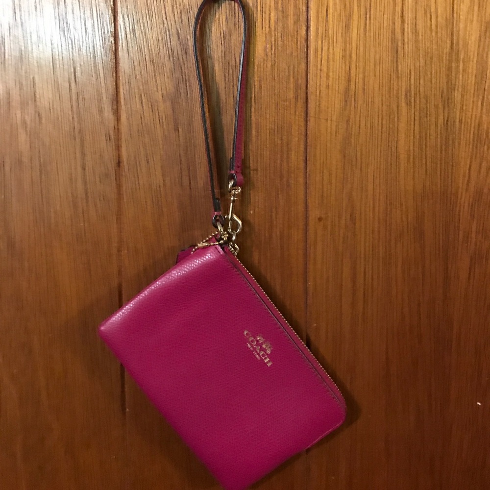 Coach wristlet wallet