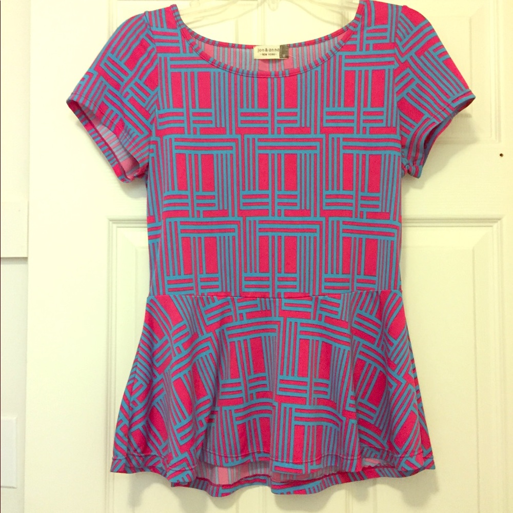 Fun geo printed peplum top