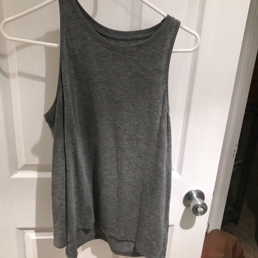 SALE 🎉 Gently Used !! Workout Tank