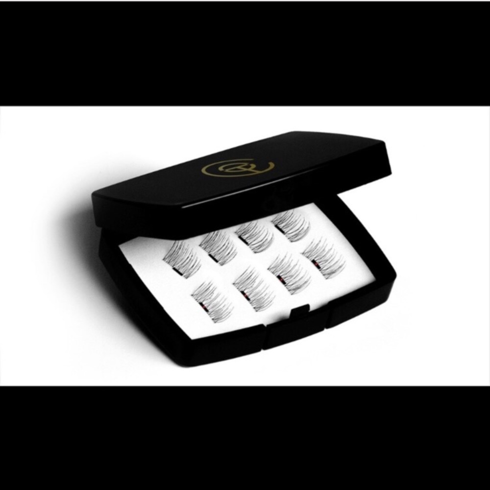 One Two Cosmetics Magnetic Lashes in Bold