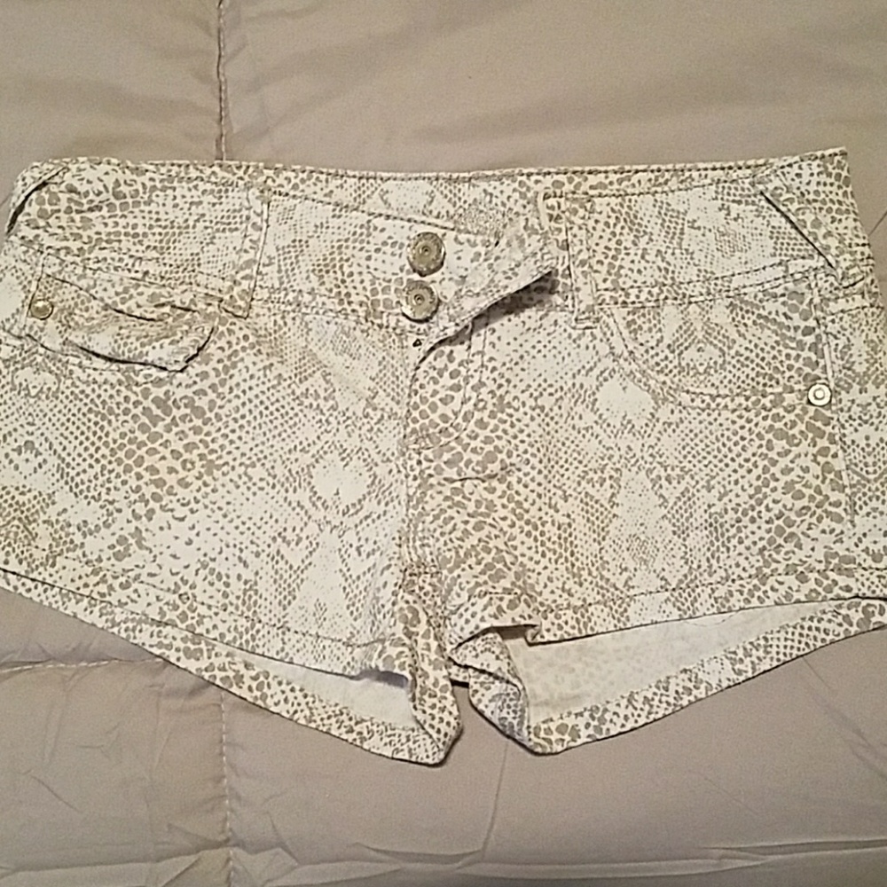 Almost famous shorts