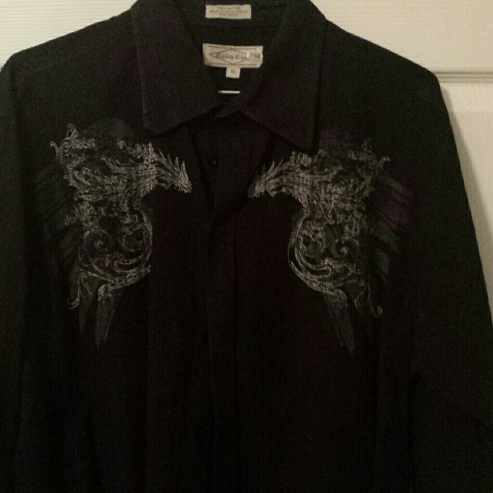 Mens black shirt
