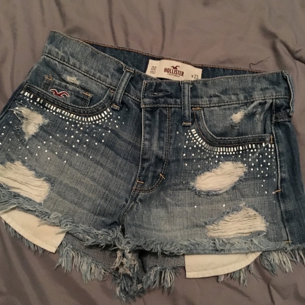 holister high wasted jean shorts