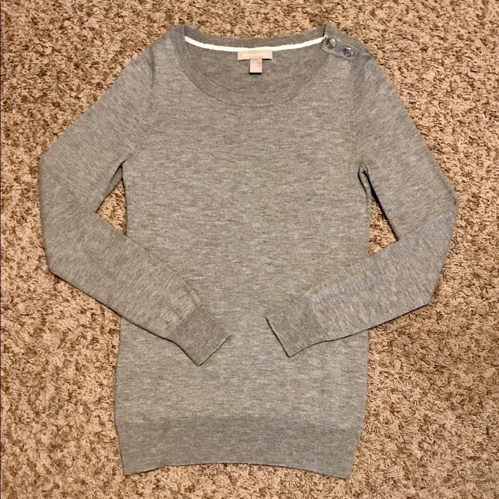 Banana Republic Crew Neck Sweater; size Small.