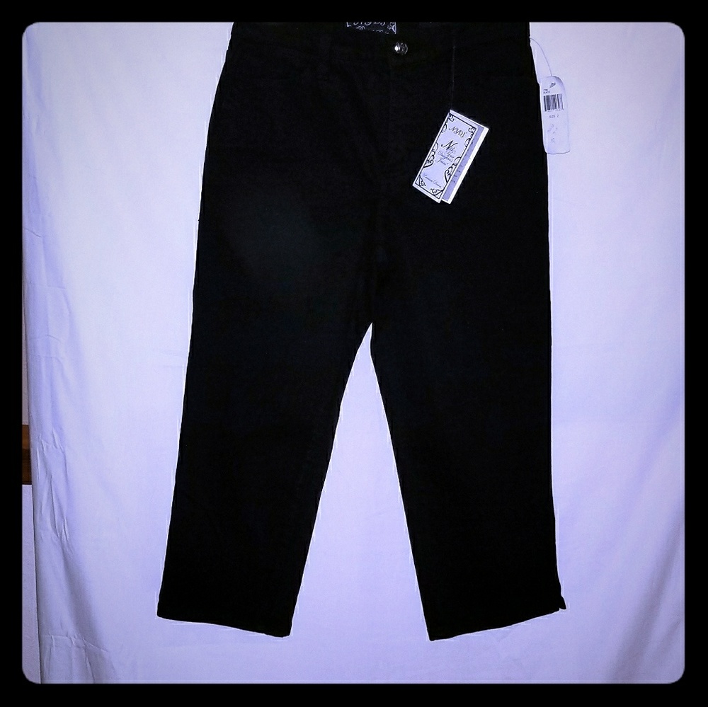NYDJ Capris - Black