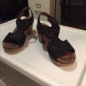 Dansko Deandra Platform Sandal