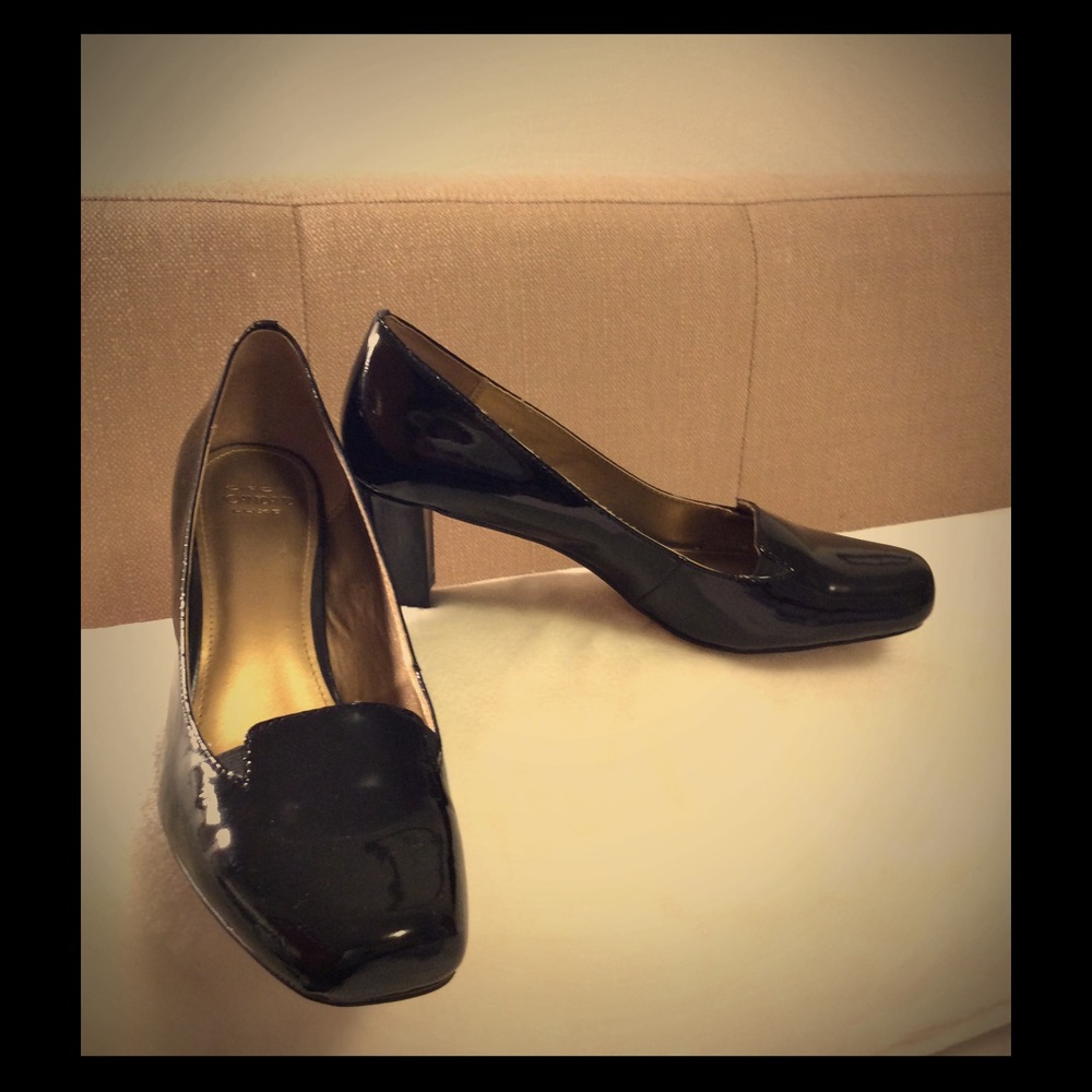 Black patent heels