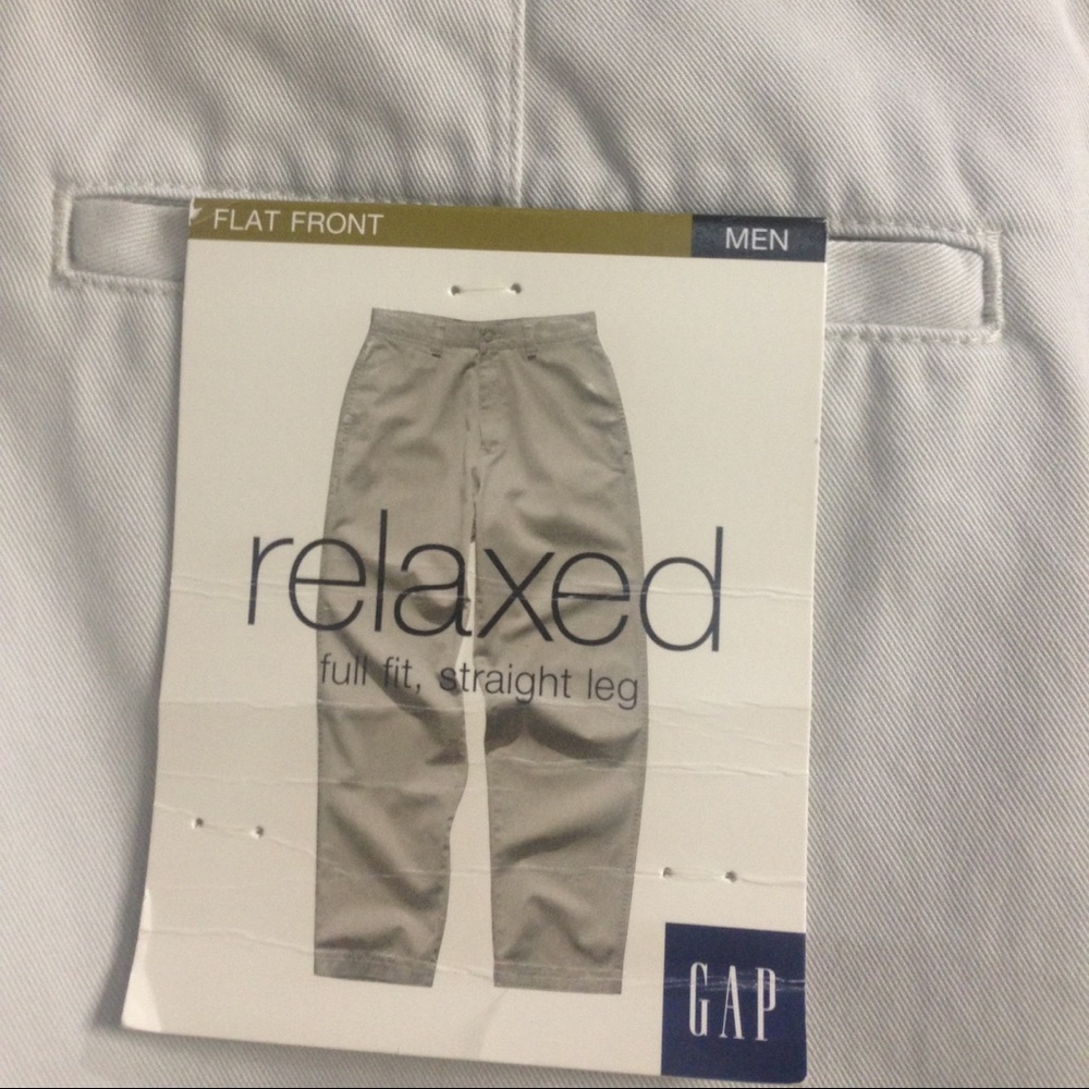 Men's GAP Relaxed, Flat Front, Straight Leg 42x30