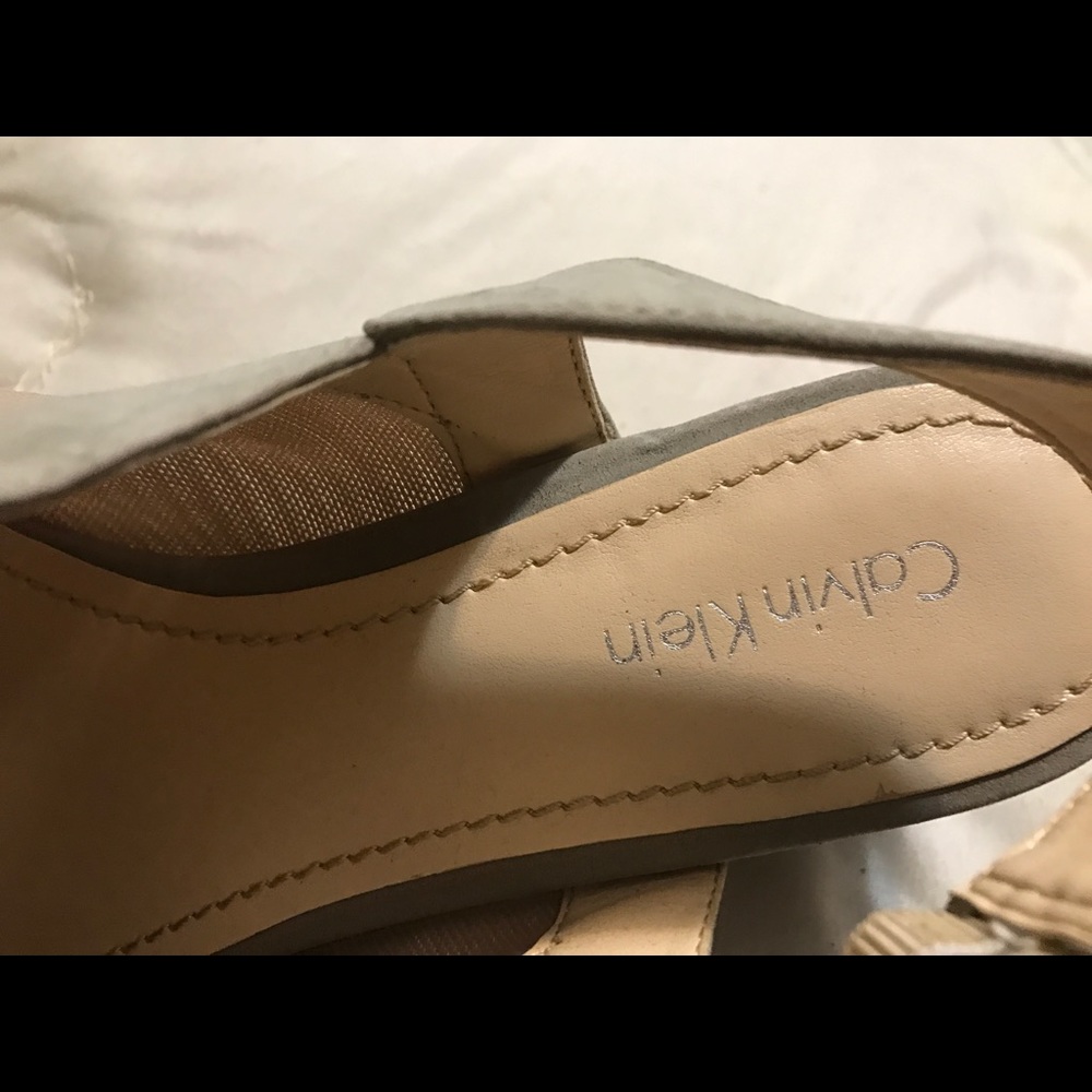 Calvin Klein 9.5 - Picture 2 of 4
