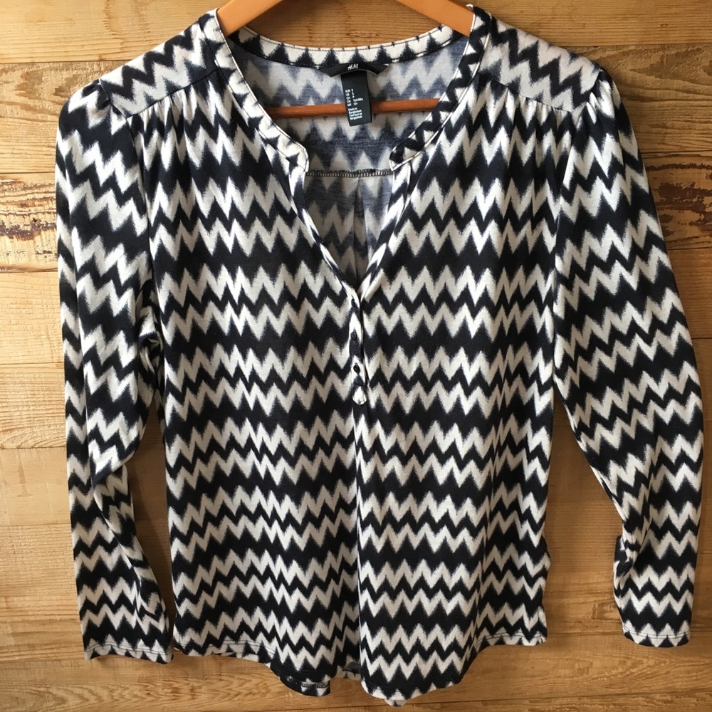 H&M Black and White Tops