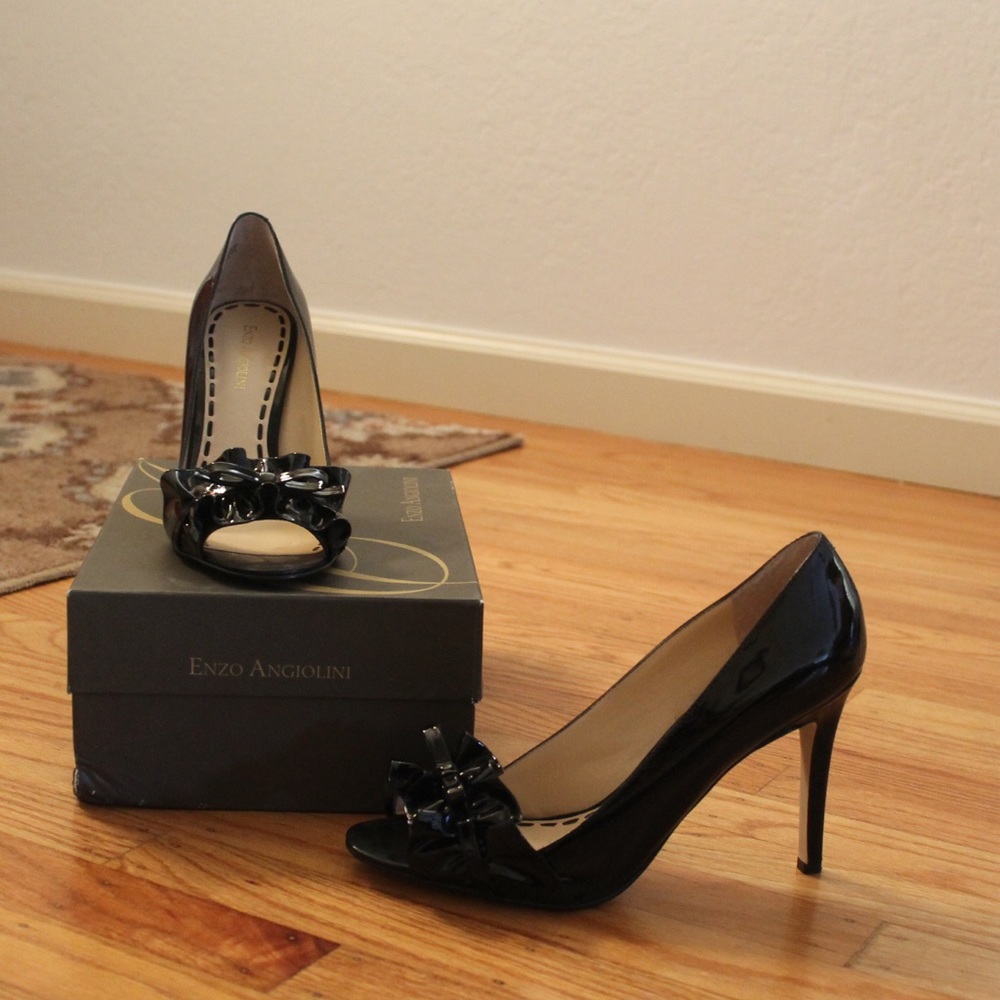 Stylish black heels
