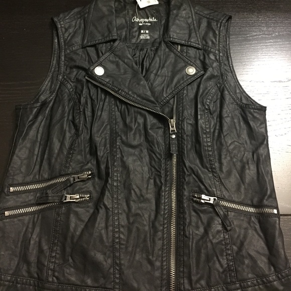 *FIRM! LEATHER LIKE VEST - Picture 2 of 4