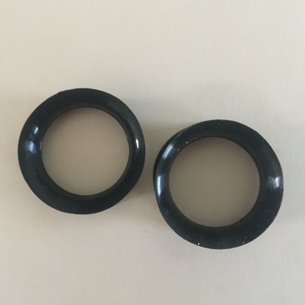 Ear tunnels for stretched ears