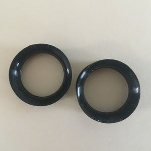 Ear tunnels for stretched ears