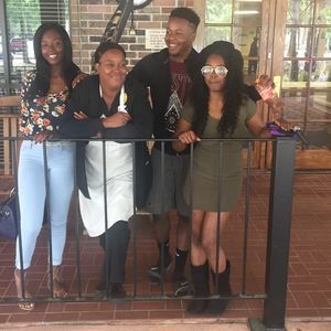 Meet your Posher, Phillip