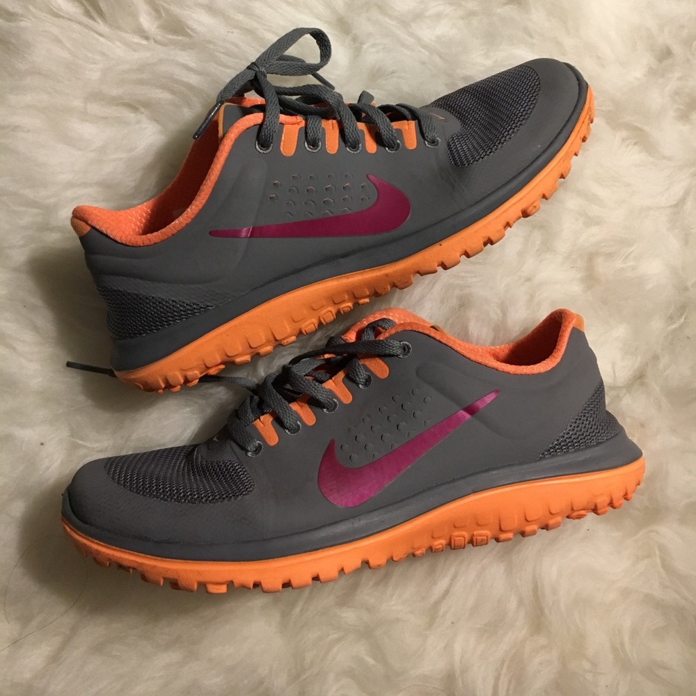 NIKE SNEAKERS