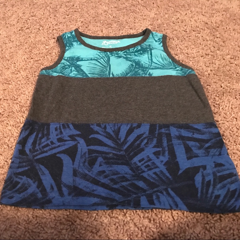 Size 4T boys tank