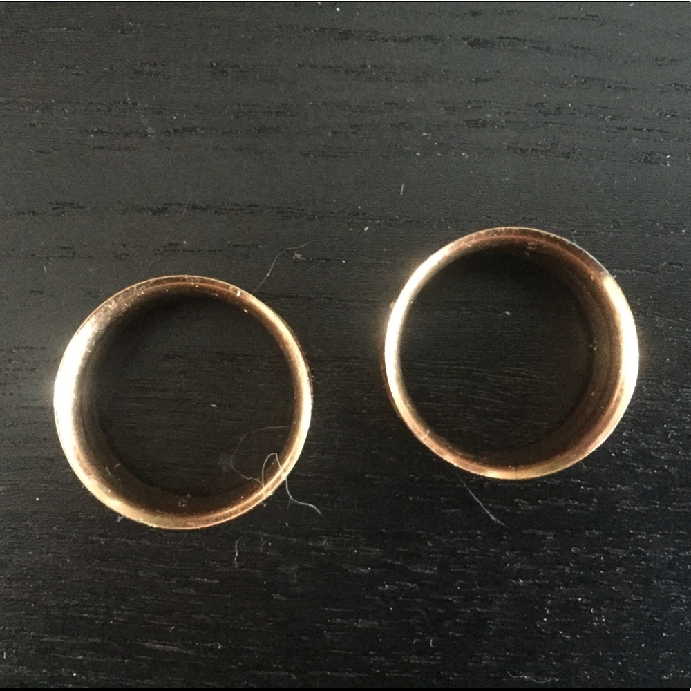 Ear tunnels for stretched ears