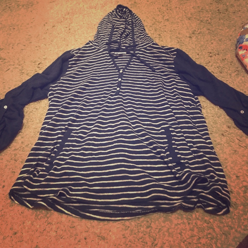 Three-quarter hoodie