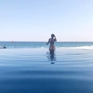 Meet your Posher, Ariela